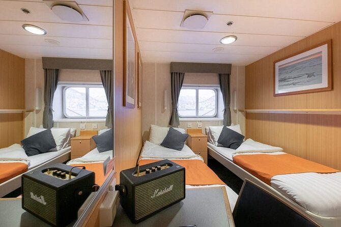 24hr Northern Lights & Whale Watching Cruise - Food and onboard comfort during a tight polar schedule