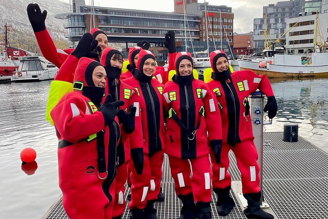 3-Hour Shared Arctic Morning Floating Experience in Norway - Getting photos without fuss: why the guides matter