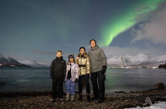 Aurora Safari Chase by big bus, free Photos, toilet onboard - Stop-by-stop: how the chase night is staged