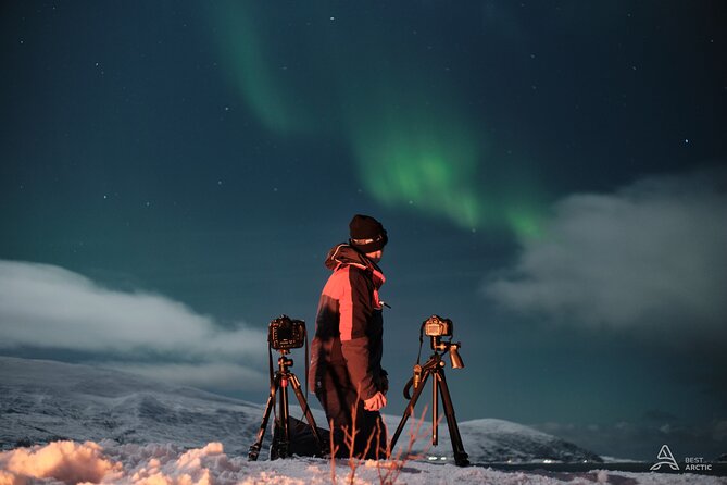Aurora Safari Chase by big bus, free Photos, toilet onboard - Meeting point near Prostneset, and why the start time matters