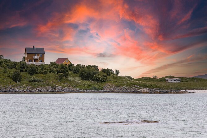 Discovery tour of the island of Senja and Kvaløya from Tromsø - Stop 2 on Kvaløya: whale island, viewpoints, and the Sandnessund bridge