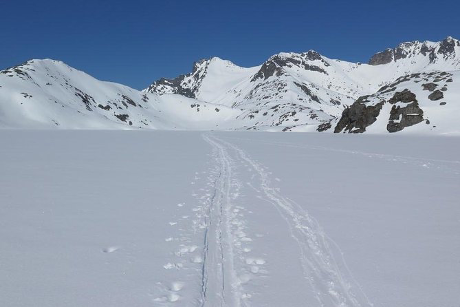 Eco friendly snowshoeing in Scenic Landscape - Getting to the snowshoe area in an Arctic TeslaX with panoramic windows