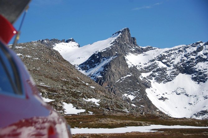 Eco friendly snowshoeing in Scenic Landscape - Wabi Sabi and Magic Ice bar: souvenirs and a choose-your-own-treat moment