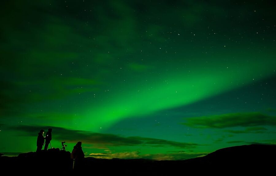 From Tromsø: Aurora Snowshoe Hike - Northern Lights on Foot: What You’re Watching For