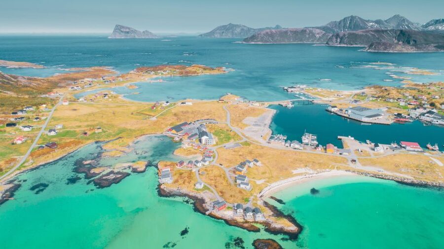 From Tromsø: Kayak trip with lunch and sauna at Sommarøy - Why Sommarøy feels like a Nordic Caribbean day trip