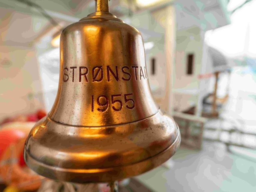 From Tromsø: Northern Lights Cruise on a Cozy Vintage Vessel - What to Bring: Your Winter Gear Checklist for Tromsø