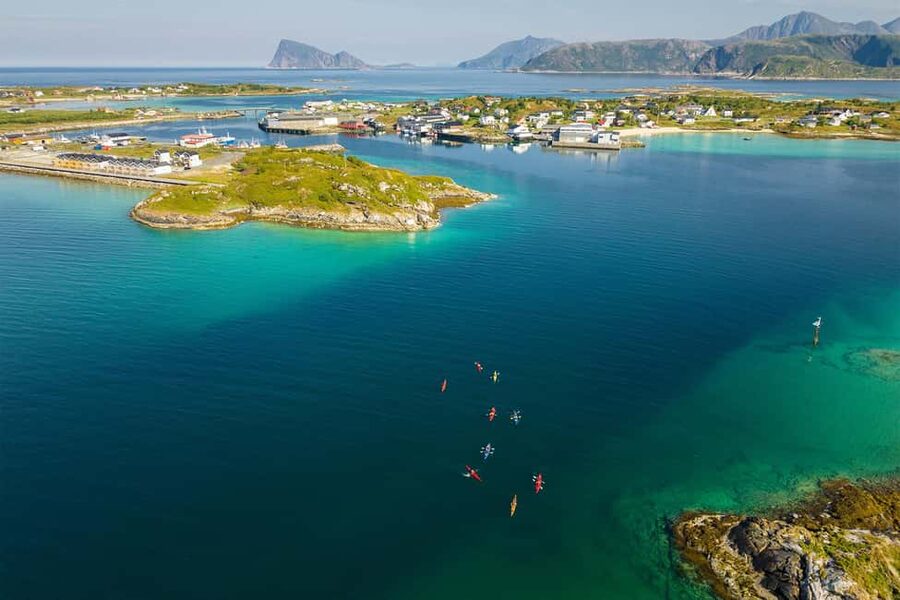 From Tromsø: Sea Kayaking Tour at Sommarøy with Transfer - Time to wander the fishing village on your own