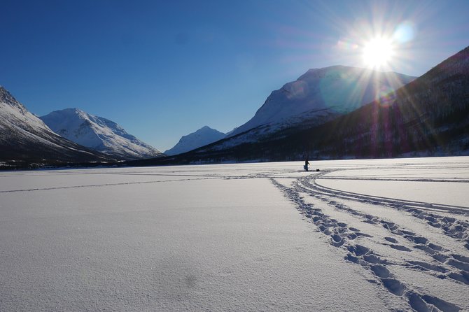 Ice Fishing On The Fjord - Guides and group size: why the vibe matters in the cold