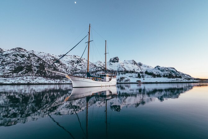 Luxury Northern Lights Yacht Cruise with Hot Tub from Tromsø - Who should book this, and who might want something else
