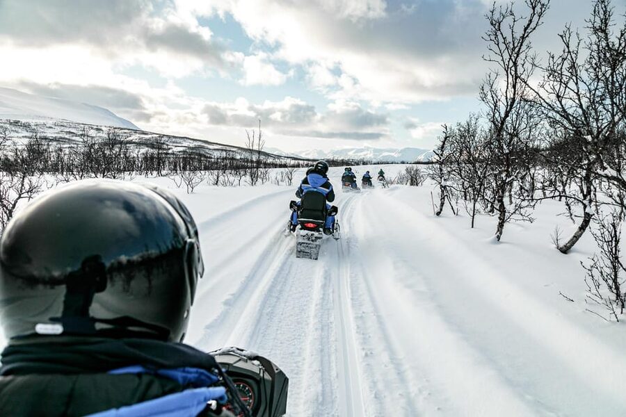 Lyngen: Snowmobile Safari with Lunch in seaside Restaurant - The Snowmobile Ride Through the Lyngen Alps: How the Driving Actually Works