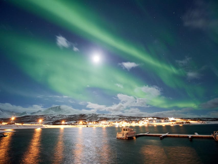 Lyngenalps: Northern Lights Snowmobile Safari - Why a Lyngenalps night snowmobile safari is such a solid idea