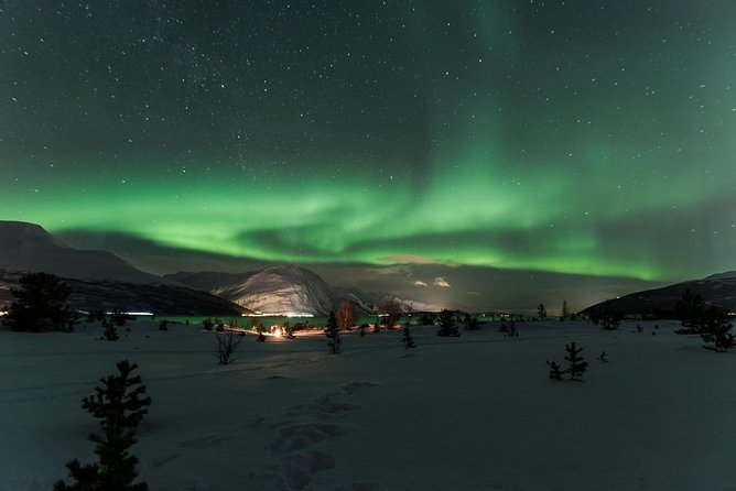 Minibus Northern Lights Chase with Photography from Tromsø - Aurora Photography Tips You Can Use Immediately