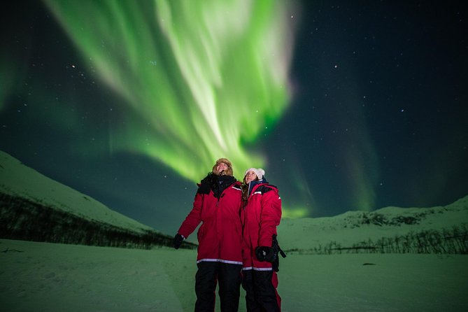 Northern Lights tour - All inclusive - Northern Horizon - Tromsø Fjords stop and the bonfire setup: what the night feels like in practice