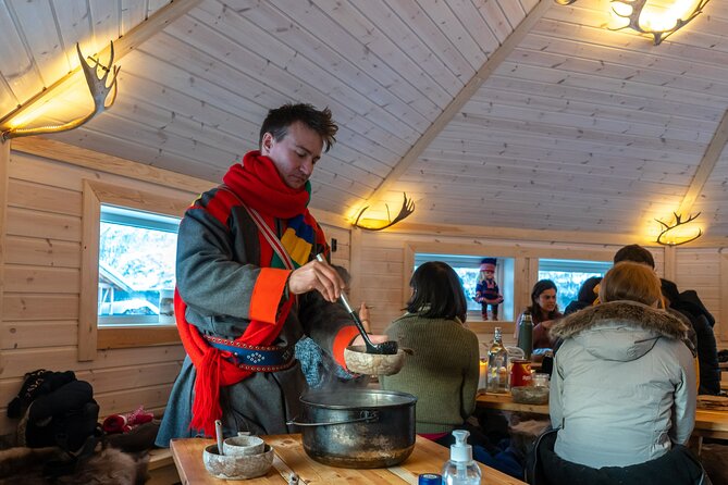 Reindeer Sledding and Feeding with Chance of Northern Lights Tromso - Should you book this reindeer and Northern Lights combo?