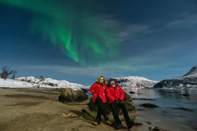 Small Group Tromsø: Northern Lights Chase with Photos and Dinner - Where You Start: Kaigata 4, 6:30 pm, and How the Evening Flows