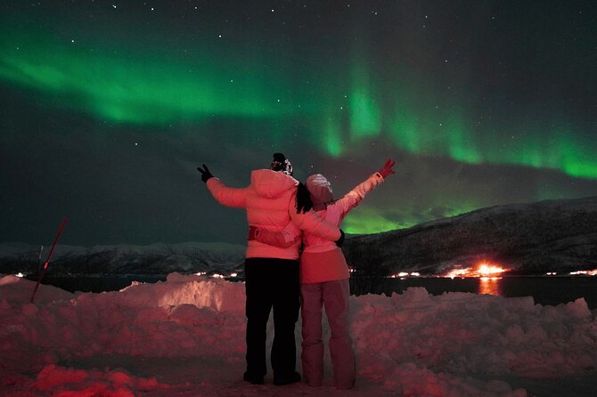 Small Northern Lights Tour Max 8 Guests Pickup and Photography - Key things to know before you go