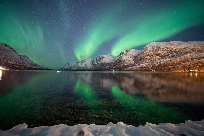 Tromso Aurora Chase by Minibus with Thermal Suit, Snack and Photo - What you wear: thermal suit included, but bring the rest