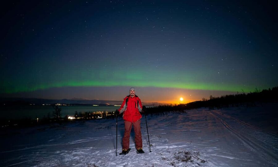 Tromsø: Aurora Crystal Lavvo Overnight Stay with Activities - Northern Lights viewing without the driving chase