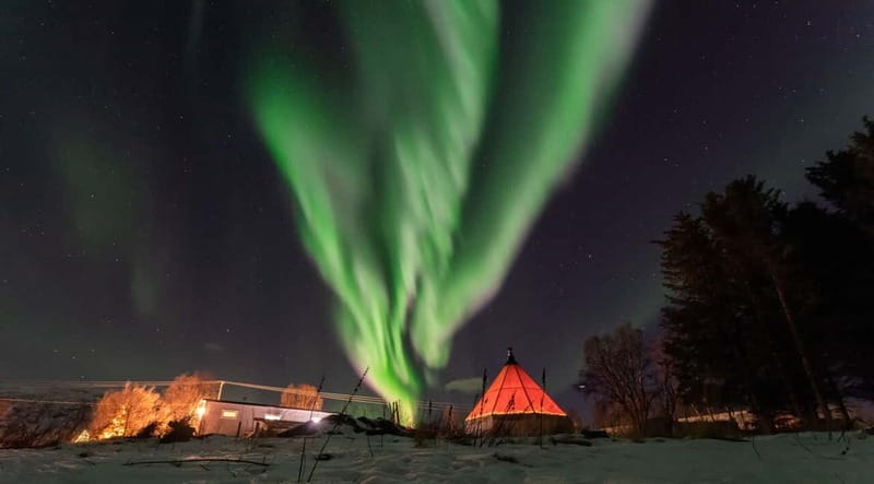 Tromsø: Aurora Safari Chase by big bus with Camp meal - How the hunt works: weather forecast, then potential relocation