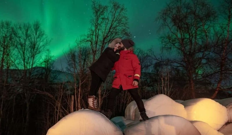 Tromsø: Aurora Safari Chase by big bus with Camp meal - Price and value: what $146 gets you in real terms