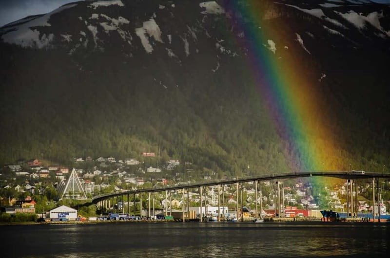 Tromsø: City Walk & Polar Museum (Private or Shared) - Meeting in the city center, then walking with a plan