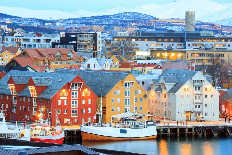 Tromso: Express Walk with a Local in 60 minutes - Bars, cafes, and where to sip and chill