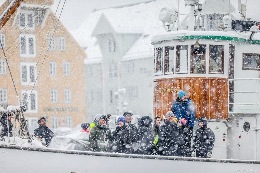 Tromsø: Fjord History Cruise with Snack and Drinks - Comfort on a Winter Boat: Suits, Blankets, Heated Salons, and Timing