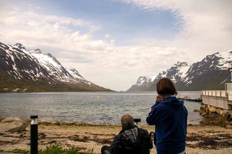 Tromsø: Fjords, Kvaløya & Sommarøy Accessible Tour w/ Lunch - Pickup, timing, and the practical flow back to Tromsø