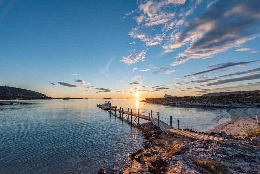 Tromsø: Kvaløya & Sommarøy Guided Tour - Sommarøy for real: walks, fjord views, and time to enjoy it