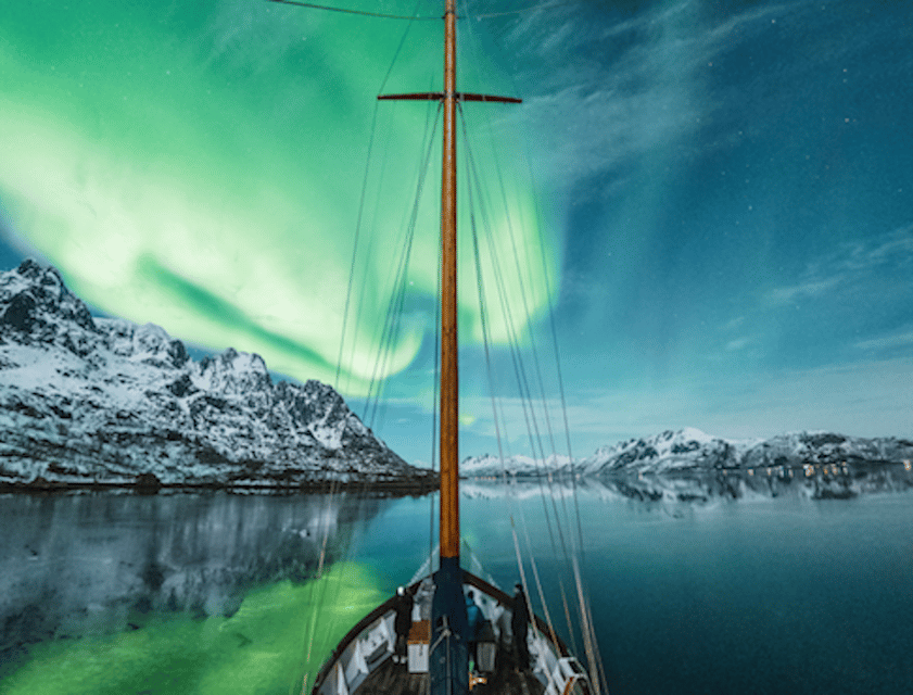 Tromso: Luxury Northern Lights Cruise with Hot Tub & Dinner - Welcome aboard Stella Oceana: a calmer way to chase aurora