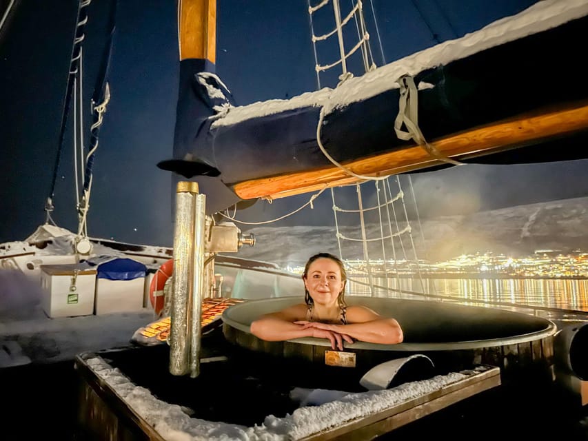 Tromso: Luxury Northern Lights Cruise with Hot Tub & Dinner - Your 4-hour route: from the harbor to Grindøysundet and back