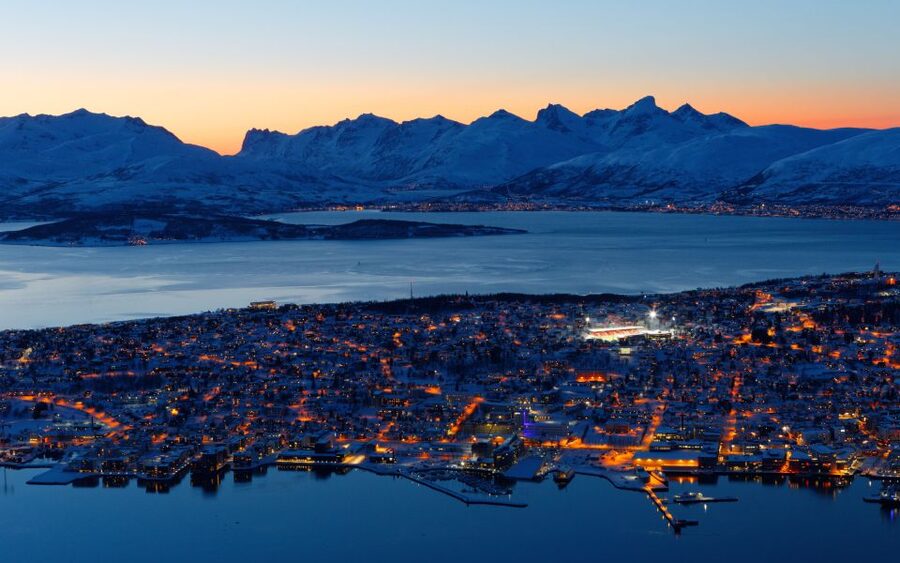 Tromso: Northern Lights Cable Car Excursion - Should you book the Tromsø Northern Lights cable car excursion?