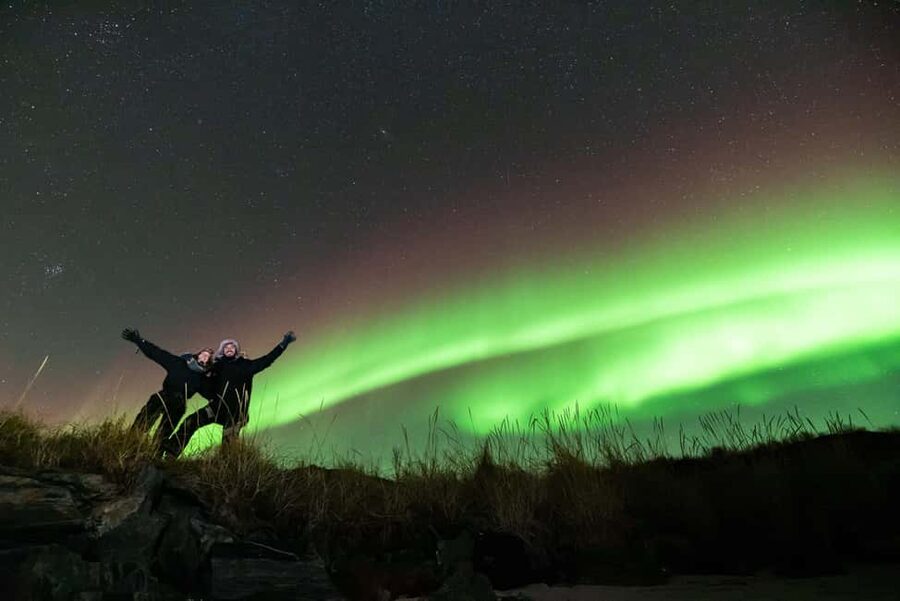 Tromsø: Northern Lights Chase by a comfortable bus - The Tromsø Photo Stop: Sightseeing While You Still Have the Energy