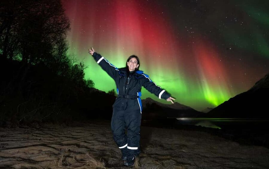 Tromsø: Northern Lights Chase + Free Professional Photos - Small group size and minibus comfort, why it helps more than you think