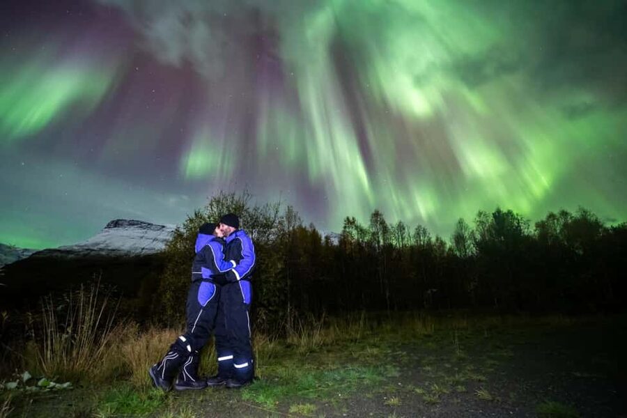 Tromsø: Northern Lights Chase + Free Professional Photos - Starting at Scandic Ishavshotel and getting kitted for Arctic cold