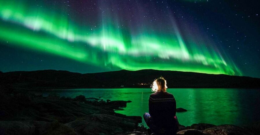 Tromsø: Northern Lights Chase Minibus Tour - Timing in Tromsø, and why your meeting time is part of the strategy