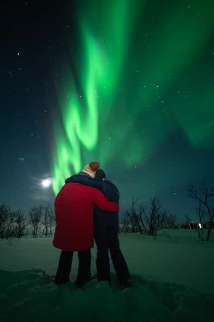 Tromsø: Northern Lights Focus Tour, German/English, minibus, meal - The Real Plan: Follow Clear Stars, Not Just the Aurora Name