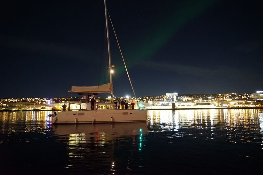 Tromsø: Northern Lights Luxury Catamaran Cruise - Logistics That Matter: Meeting Point, What to Bring, What Not to Do