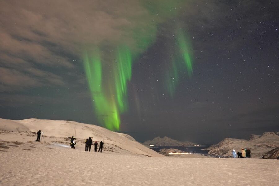 Tromsø: Northern Lights Minibus Small Private Tour Group - Choosing Darker Skies: The Core of the Northern Lights Hunt