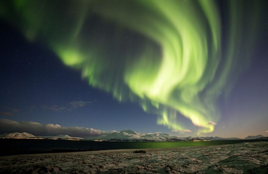 Tromso: Northern Lights Photography Tour by Bus (or miniBus) - The aurora talk: what your guide is likely to teach you