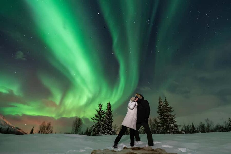 Tromsø: Northern Lights Tour with Professional Photographer - How the 6 hours work in the real world