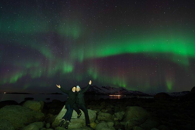 Tromsø Northern Lights with Campfire and Professional Photos - Key Things You’ll Notice on This Tromsø Aurora Night