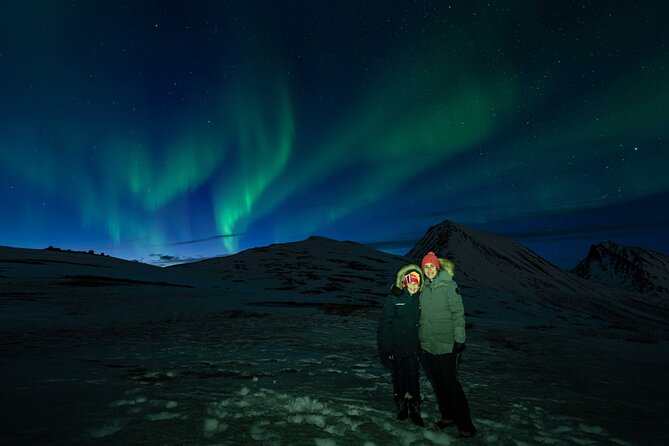 Tromsø Northern Lights with Campfire and Professional Photos - English-Only Format, and Why It Matters