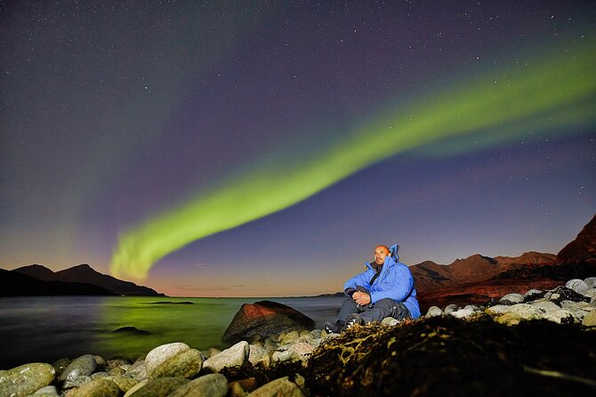 Tromso: Private Aurora Chase by Minivan - Coffee, Muffins, and Tripod Setup: Your Best Shot at Real Aurora Photos