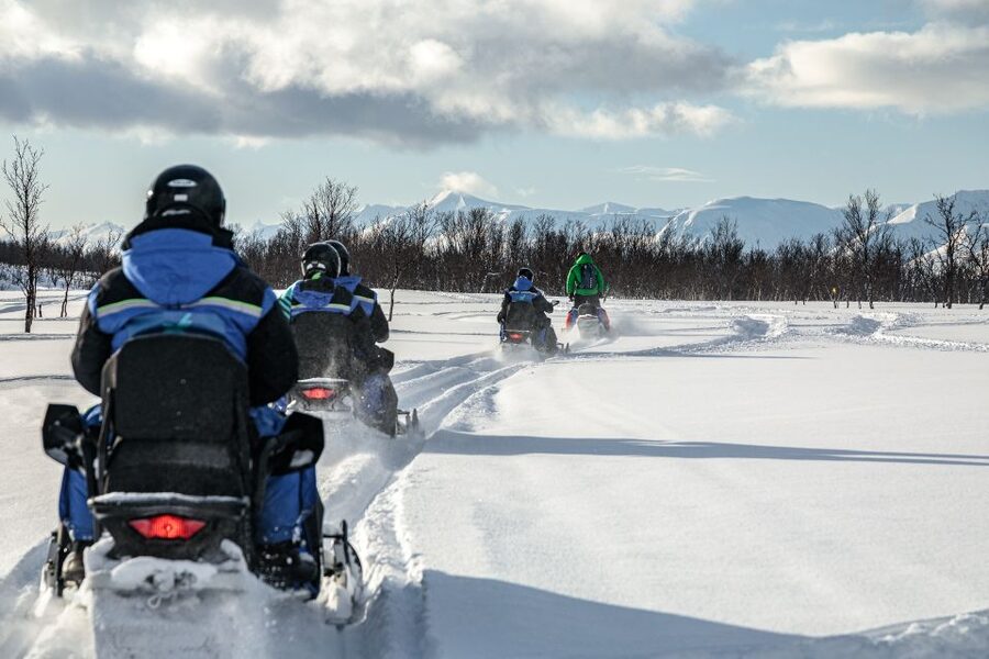 Tromsø: Scenic Arctic snowmobile safari in the Lyngen Alps - Key moments that make this Tromsø snowmobile safari worth your time