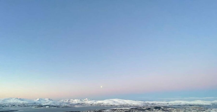Tromso: Sightseeing Cruise by Catamaran with Snacks & Drinks - Getting Onboard the Arctic Eagle: Comfort, Views, and a Real Small-Boat Feel