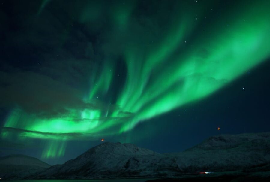Tromsø: Small-Group Adventurous Northern Lights Hunt - Booking-smart tips before you go