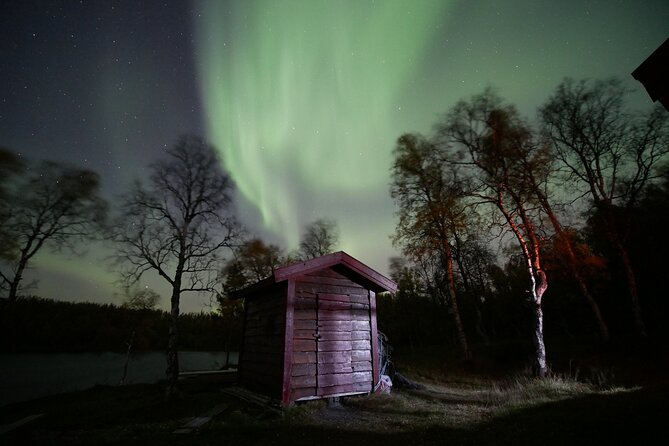 Watching The Aurora Dance - How the aurora hunt works: stop, warm up, and go again